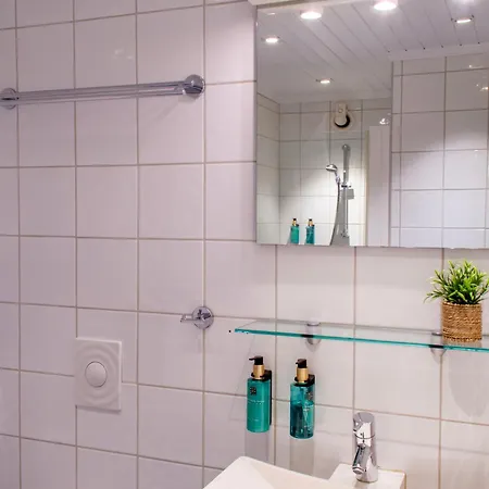 Lodger Rorbuanlegget Havn Svolvær