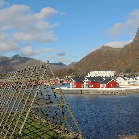 Rorbuene Havn *