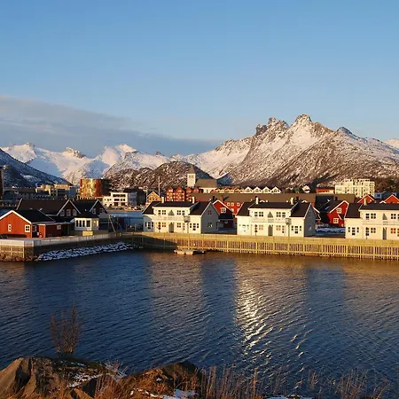 Rorbuene Havn * Svolvær