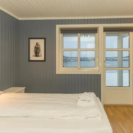 Lodger Rorbuanlegget Havn Svolvær