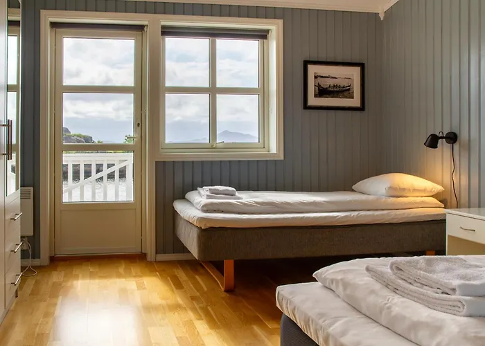 Rorbuene Havn Деревянный коттедж