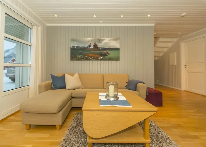 אכסניה Rorbuene Havn